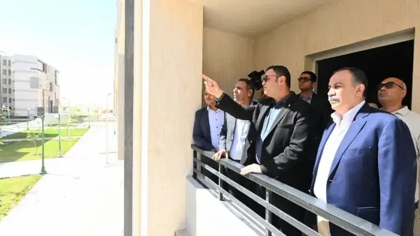 وزير الإسكان ومحافظ أسيوط يتفقدان مشروع المبادرة الرئاسية