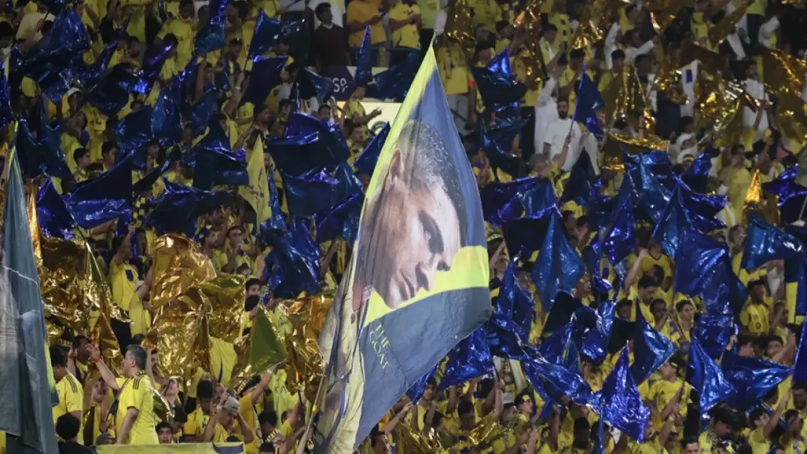 اللاعب البرتغالي سامو كوستا أثناء تقديمه كنجم جديد لنادي النصر السعودي
