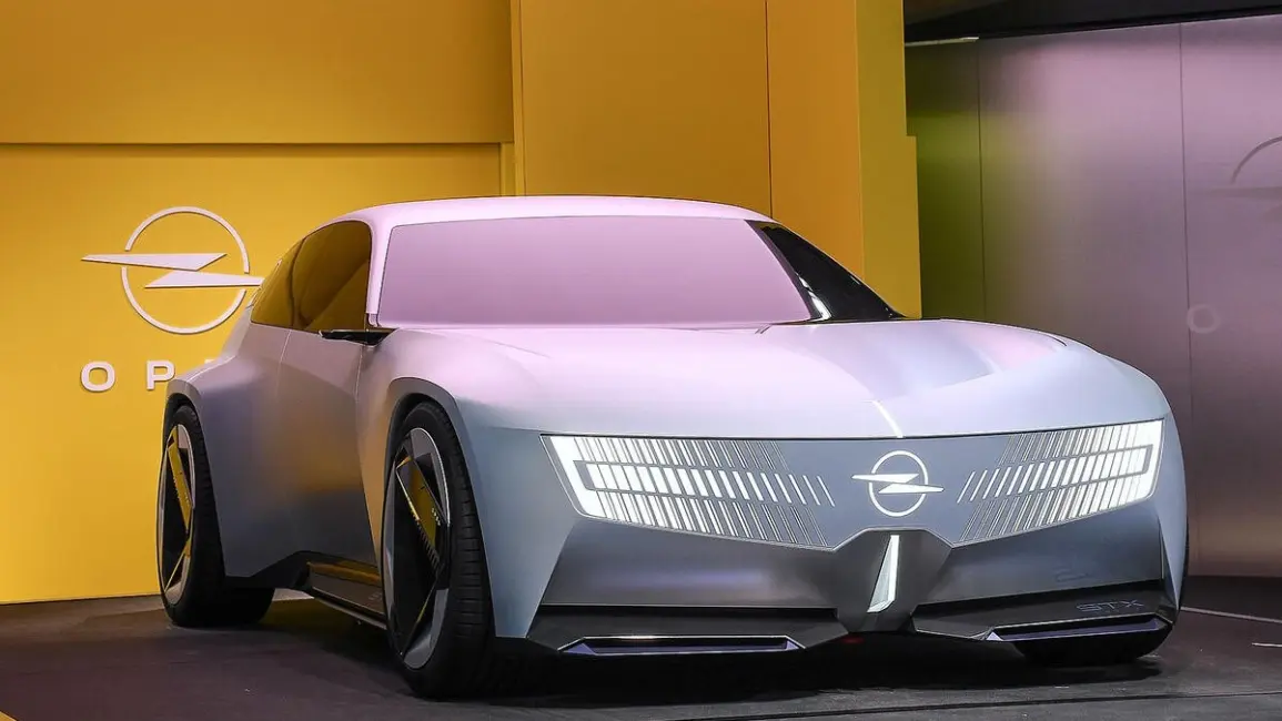 أوبل STX الاختبارية 2026.. تصميم كهربائي مستقبلي يعيد إحياء سيارات Station Wagon