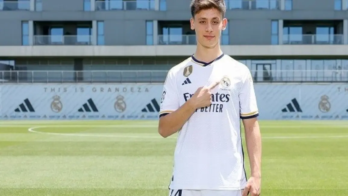 تقارير: ريال مدريد يتفق مع أردا جولر على تمديد عقده حتى 2031