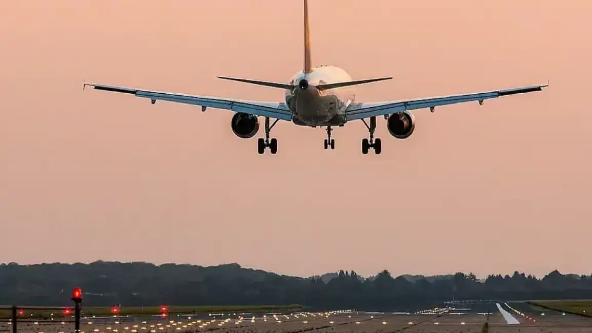 UAE transfers 7,479 passengers to Tel Aviv after flydubai suspension, GCAA says