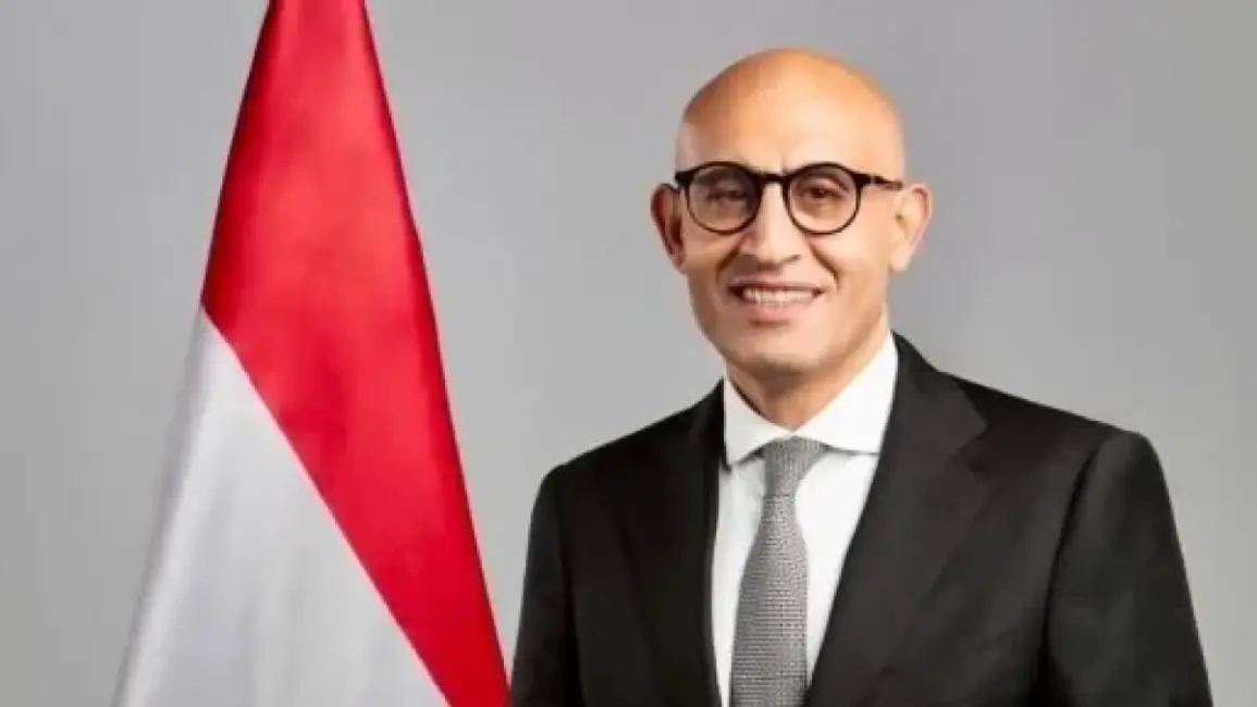 التعليم توضح إقرار استلام تابلت طلاب الصف الأول الثانوي