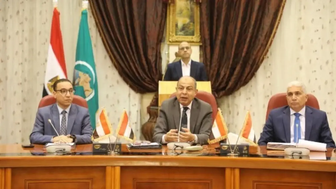 المنيا توافق على مد الغاز لنحو 3 آلاف وحدة بديرمواس وتكلف بحصر أصول الدولة