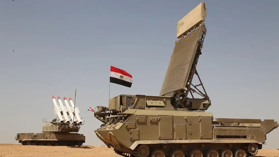 قائد القوات الجوية المصرية: الذكاء الاصطناعي يعزز دور الإنسان في حروب المستقبل
