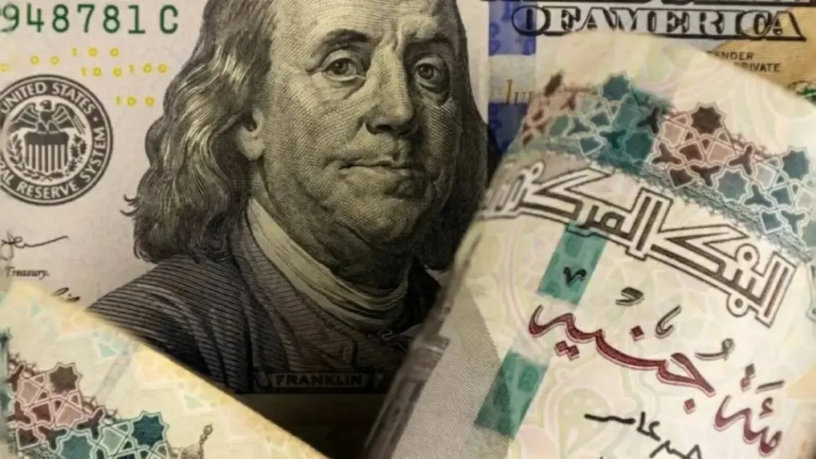 الدولار يتجاوز 53 جنيها في مصر للمرة الأولى خلال 5 أشهر