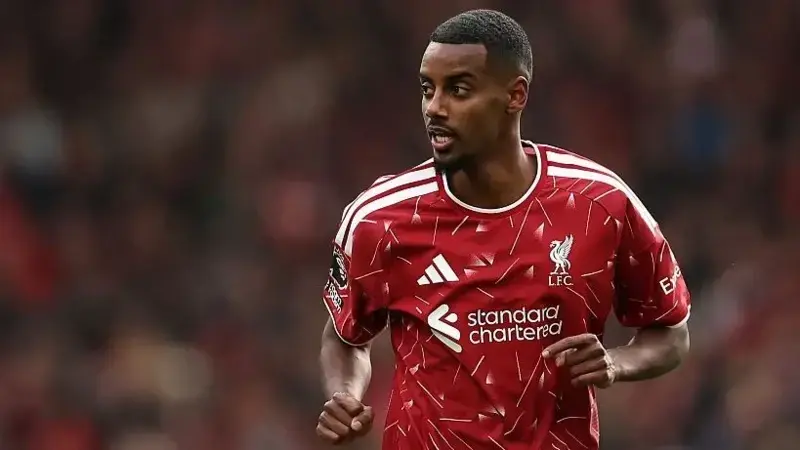 Liverpool extend winning run with Brighton victory as Isak scores
