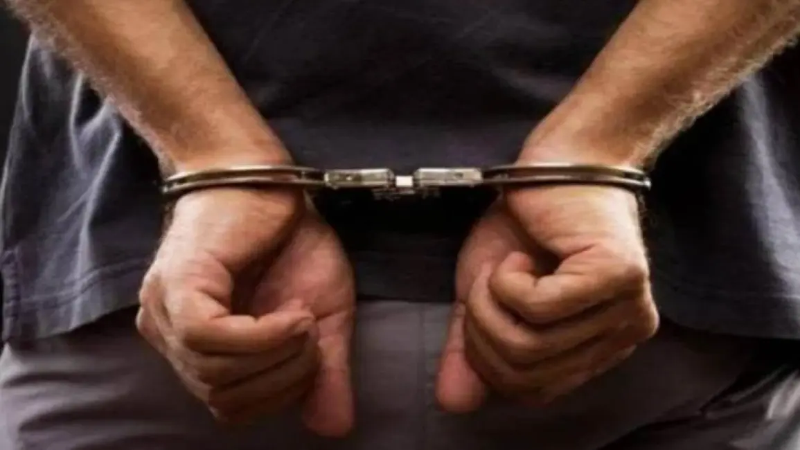 حبس 3 متهمين 4 أيام بعد ضبط شابو وأدوات تعاطٍ في جزيرة محروس بسوهاج
