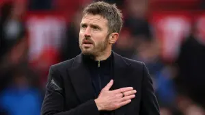 Manchester United keep Michael Carrick in charge for Stamford Bridge trip