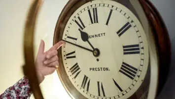 Clock face showing time adjustment in Egypt for daylight saving