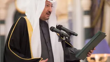 مضيق هرمز وممرات الشحن البحري