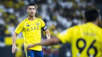 جواو فيليكس وكريستيانو رونالدو يحتفلان بتسجيل الأهداف لصالح النصر ضد الشباب