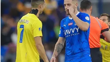 شعارا ناديي النصر والهلال السعوديين