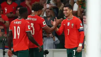 كريستيانو رونالدو بقميص المنتخب البرتغالي