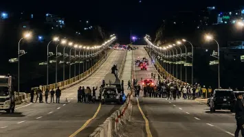 جسر الرستن بعد إعادة افتتاحه