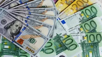 انخفاض قيمة الدولار أمام العملات الرئيسية
