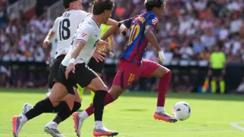 برشلونة خلال مباراته أمام فالنسيا في الدوري الإسباني