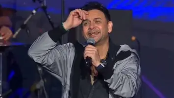 مصطفى قمر: مينفعش تصنفني علي أني تسعيناتي بس