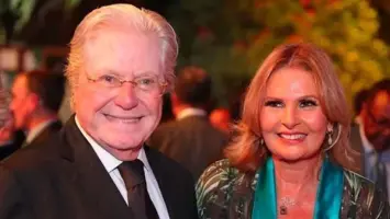 تكريم عالمي للنجمة يسرا وحسين فهمي في حفل Golden Globes اليوم