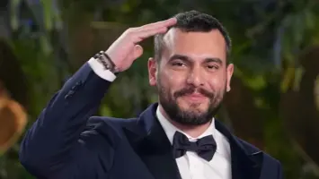 النجم السوري سامر إسماعيل يكشف عن سرقة سيارته ومنزله في سوريا