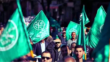 مخاوف مصرية... هل يصبح قادة سوريا الجدد ملاذاً للإخوان الهاربين؟