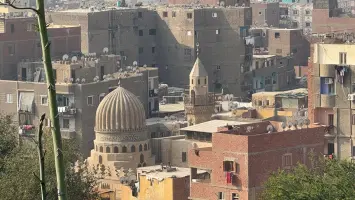 مصر: كشك كهرباء باب النصر يثير الجدل بشأن «التعدي» على الآثار