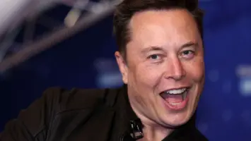 تزايد الغضب في أوروبا تجاه تدخلات "إيلون ماسك" في السياسة