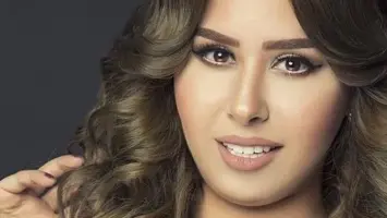 النجمة إيناس عز الدين تغضب بسبب استغلال صورتها وأنباء مرضها