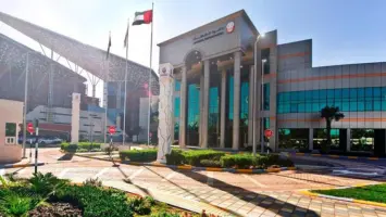 محكمة أبو ظبي تلزم شركة بدفع مكافأة ٥٦ ألف درهم لأحد موظفيها