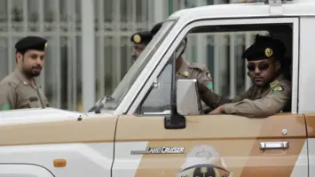 من جنسيات مختلفة.. السعودية تلقي القبض على مخالفين للأنظمة