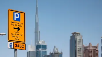 تبلغ 10آلاف درهم.. تعرف على تفاصيل مخالفات المواقف العامة في دبي