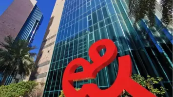 «إي آند الإمارات» تعلن شراكتها الرئيسية مع حملة «وقف الأب»