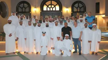 مأدبة إفطار رمضانية تجمع أسرة بناء الأجسام الإماراتية