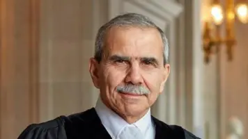 رئيس الوزراء نواف سلام وزوجته يحتفلان بإفطار خيرى لأطفال أيتام