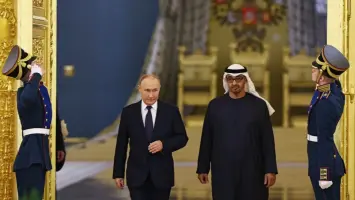 محمد بن زايد وبوتين يتبادلان الحوار حول التعاون والقضايا الدولية