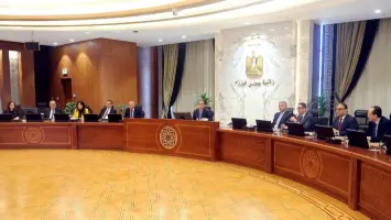 رئيس الوزراء يتابع إجراءات إعادة صياغة برنامج شامل للمساندة التصديرية