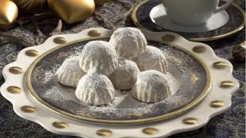 حذر من الإسراف في تناول كعك العيد: تهديدات صحية تؤرق احتفالات المصريين