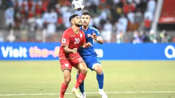 منتخب الكويت يتعرض لهزيمة أمام عمان ويعقد فرص تأهله للمونديال
