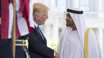 محمد بن زايد وترامب يناقشان التطورات الإقليمية وجهود وقف إطلاق النار في غزة