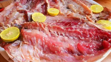 استمتع بمذاق الفسيخ المصري: طريقة تحضيره بخطوات بسيطة