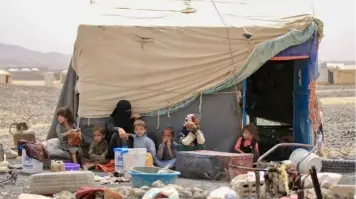 أكثر من 95% من اليمنيين يعانون من نقص في الغذاء والرسائل تطالبهم بالتبرع