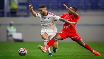 تعادل إيجابي في قمة دوري أدنوك بين الشارقة وشباب الأهلي