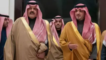 الأمير عبدالعزيز بن سعود يتفقد سير العمل في مركز عمليات أمن المسجد الحرام