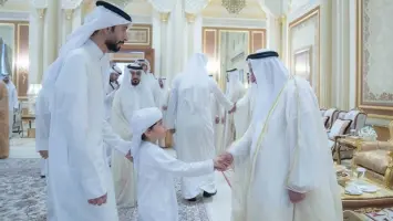 حاكم الشارقة يستقبل المهنئين بعيد الفطر المبارك