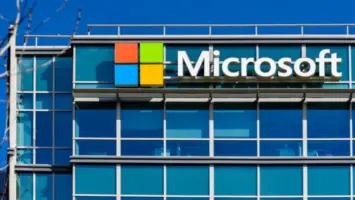 أربعة رجال أثروا بشكل كبير في تاريخ "مايكروسوفت"