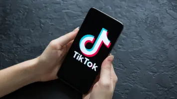 ترامب يمدد مهلة "تيك توك" لمدة 75 يومًا ويؤكّد عدم سعيه لإغلاق التطبيق