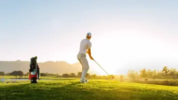 مولان وماتيو يتوجان بطلا بطولة الأرز الدولية للجولف في عجمان