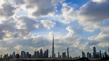 توقعات الطقس في الإمارات 20 ابريل 2025: صحو إلى غائم جزئياً