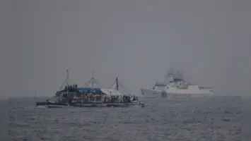 سفينة فلبينية تتعمد الاصطدام بسفينة صينية في بحر الصين الجنوبي