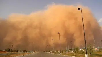 عاصفة ترابية تضرب القاهرة الجديدة الان وتؤثر على عدة محافظات