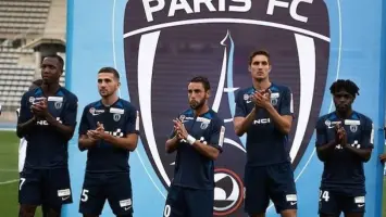 باريس أف سي يحقق الصعود إلى الدرجة الأولى في فرنسا